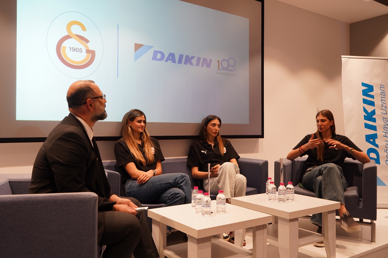 DAIKIN TÜRKİYE, GALATASARAY KADIN VOLEYBOL TAKIMI’NIN YILDIZLARINI AĞIRLADI